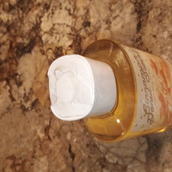 Bath & Body Works Cinnamon Donut Swirl Shower Gel. New. - Picture 4 of 5
